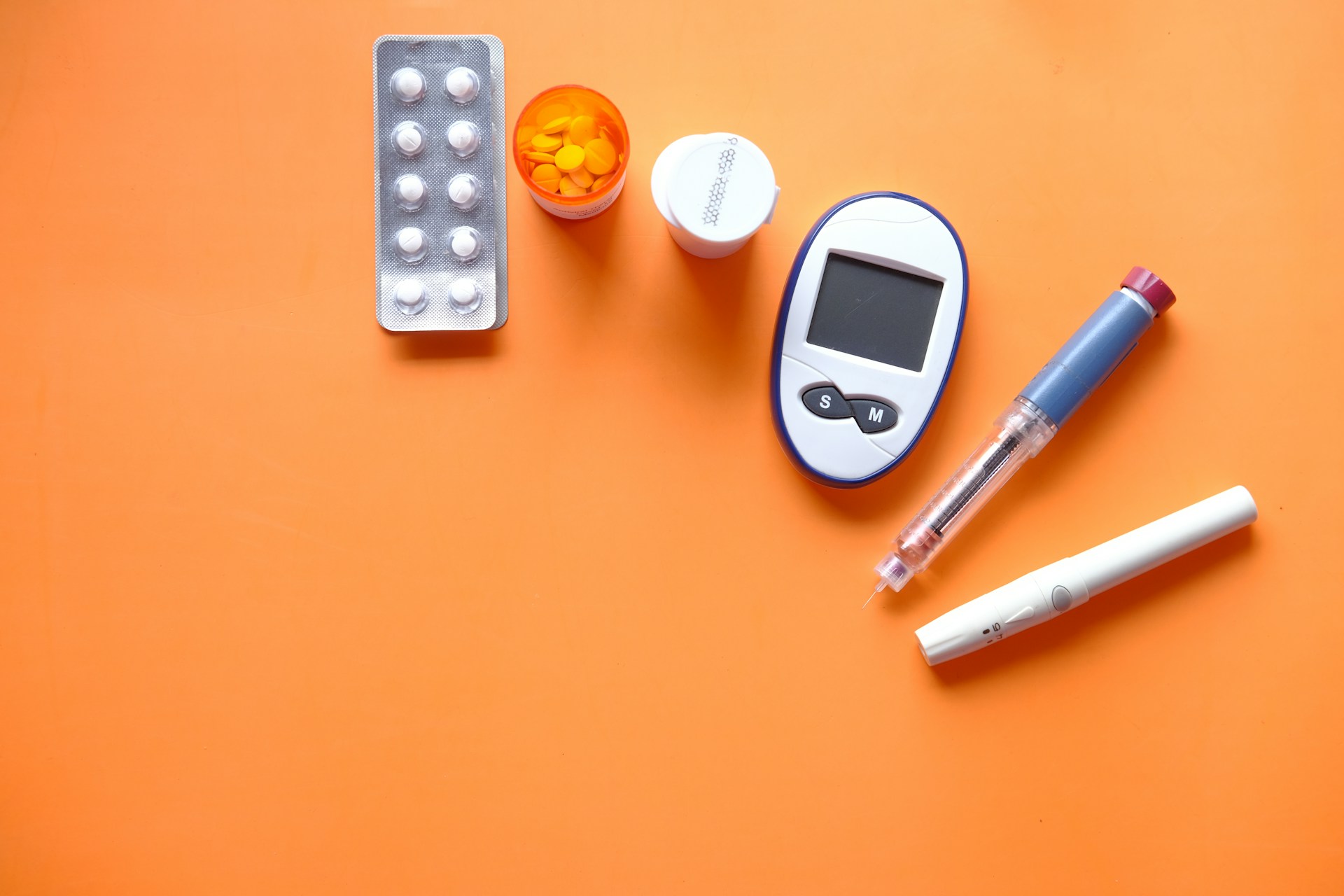 Insulin pen, blood glucose meter and tablets